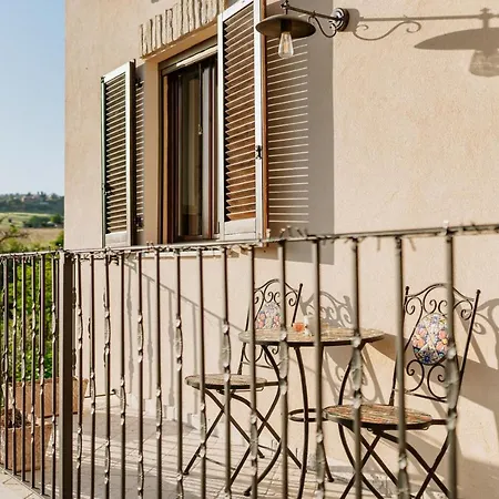La Casa Delle Api Nocleg ze śniadaniem 4*