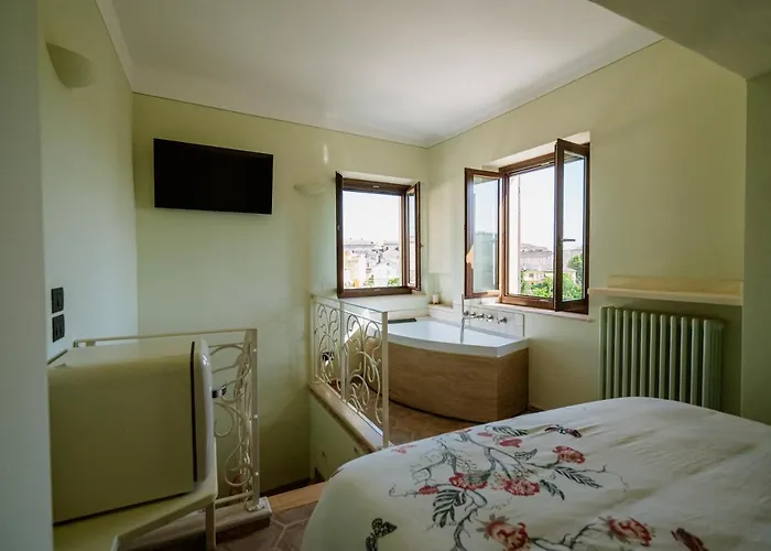 فندق مبيت وإفطار La Casa Delle Api 4*